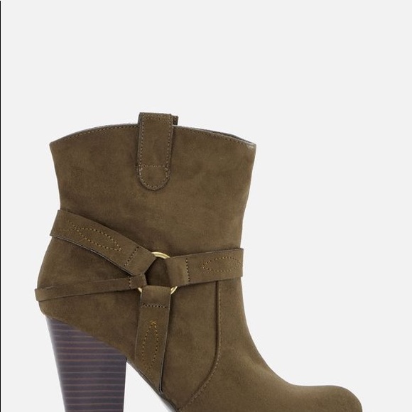 Olive JustFab Western Raney Bootie - Picture 8 of 8